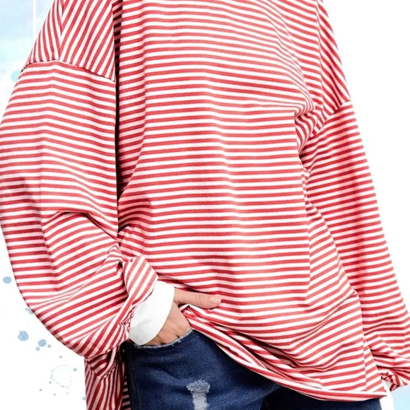 LA MIEL Tops - Oversized Long Sleeve Pullover Top